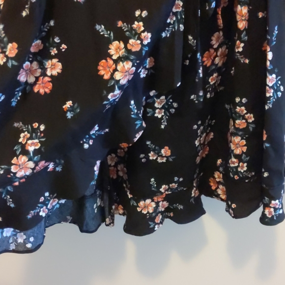 NWOT H&M Floral Wrap Dress - Picture 4 of 6